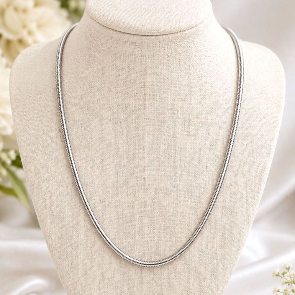 Vintage Avon Silver Tone Flat Snake Chain Necklace
